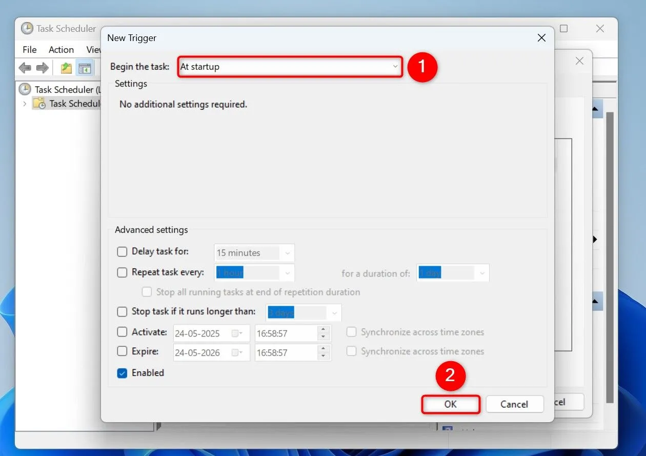 Cửa sổ cài đặt trigger trong Task Scheduler, hiển thị tùy chọn &quot;At startup&quot; được chọn.