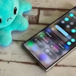 Giao diện cài đặt nhanh One UI của Samsung, minh họa cho cách các hãng tùy biến Android