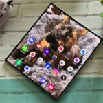 Màn hình gập bên trong của Samsung Galaxy Z Fold 6, thế hệ tiền nhiệm của Galaxy Z Fold 7