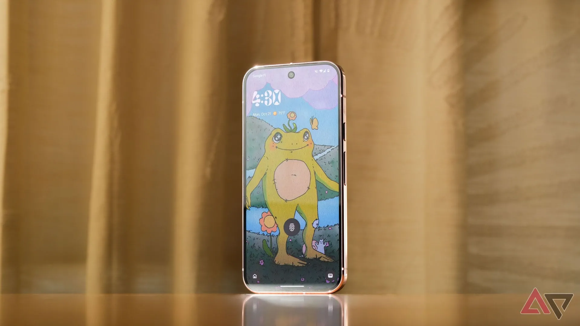 Màn hình khóa trên điện thoại Google Pixel hiển thị hình nền