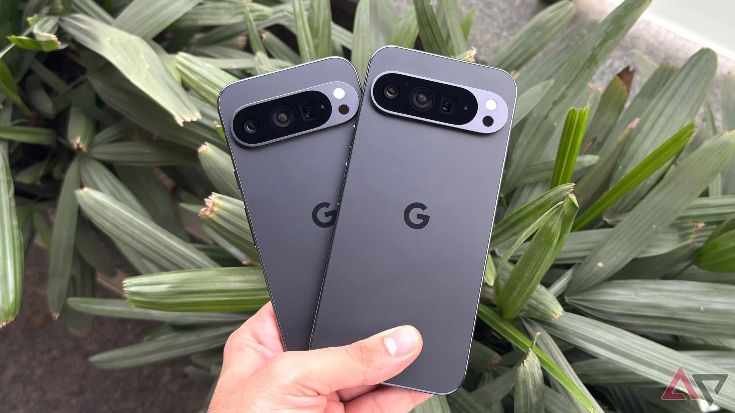 So sánh kích thước giữa Google Pixel 9 Pro và Pixel 9 XL
