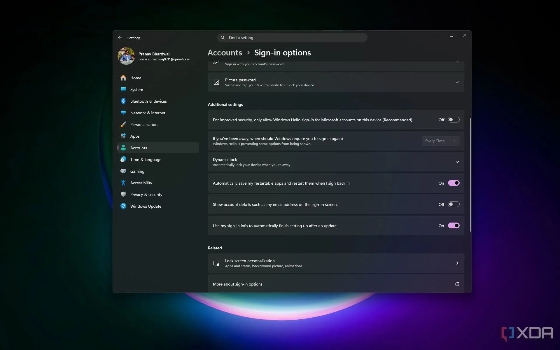 Cài đặt tùy chọn đăng nhập Windows 11 với tính năng tự động lưu ứng dụng có thể khởi động lại
