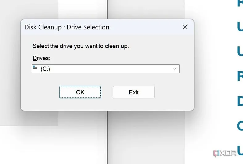Chọn ổ đĩa để chạy công cụ Disk Cleanup trên Windows