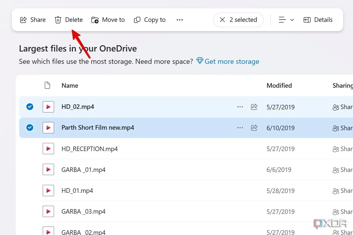 Danh sách các tệp lớn nhất trong OneDrive được sắp xếp theo kích thước, hiển thị tùy chọn xóa tệp