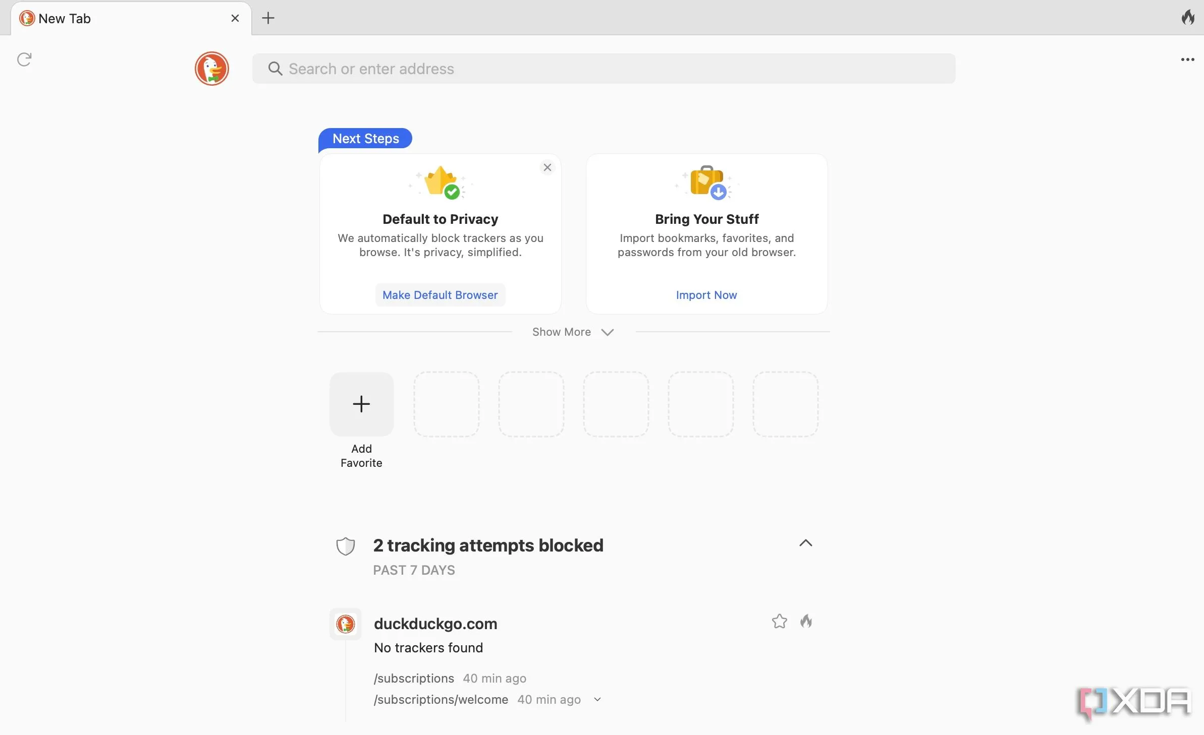 Giao diện trình duyệt DuckDuckGo với thanh tìm kiếm tập trung vào quyền riêng tư và chặn theo dõi