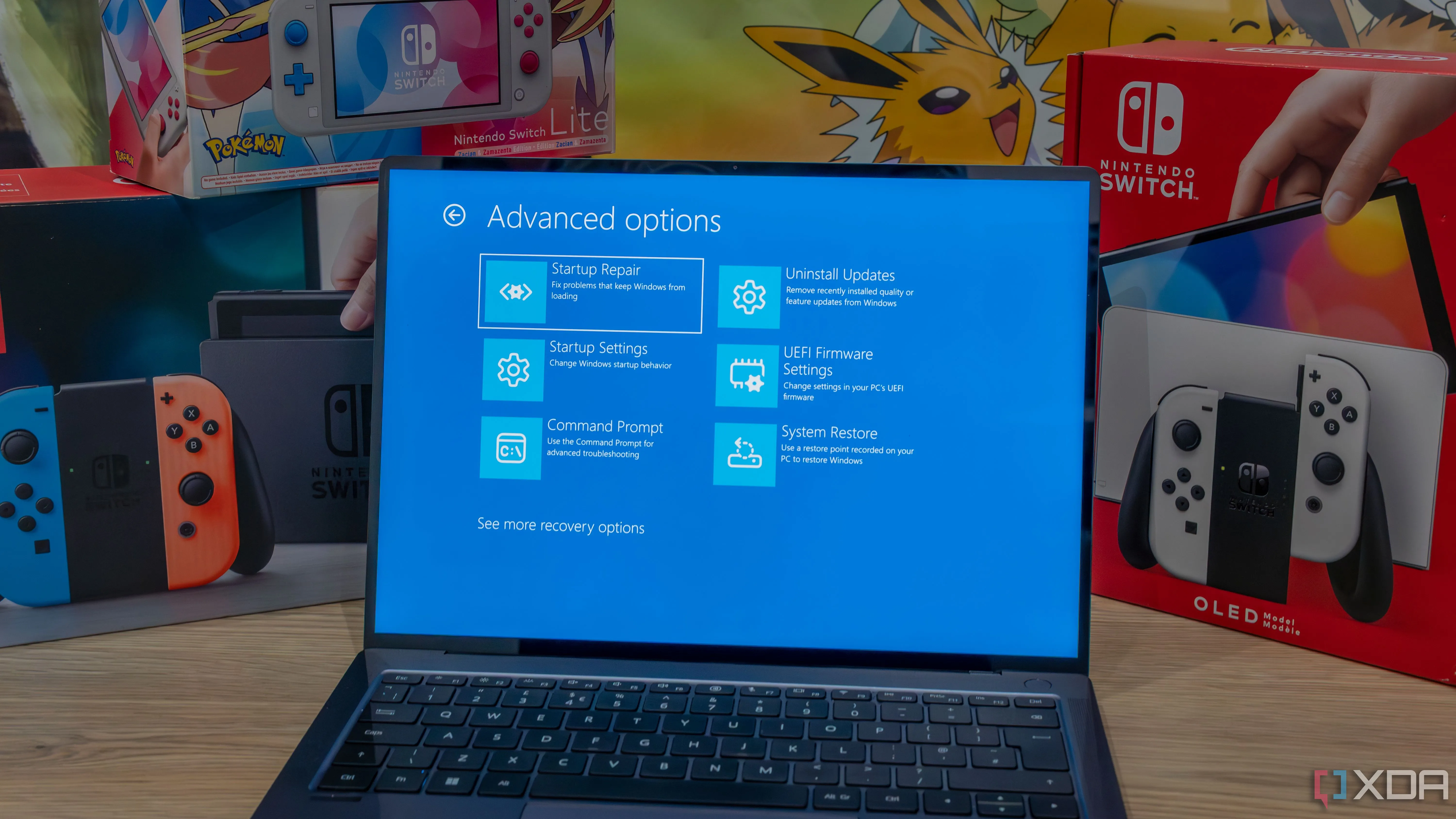 Giao diện Windows Recovery Environment (WinRE) trên laptop Windows 11