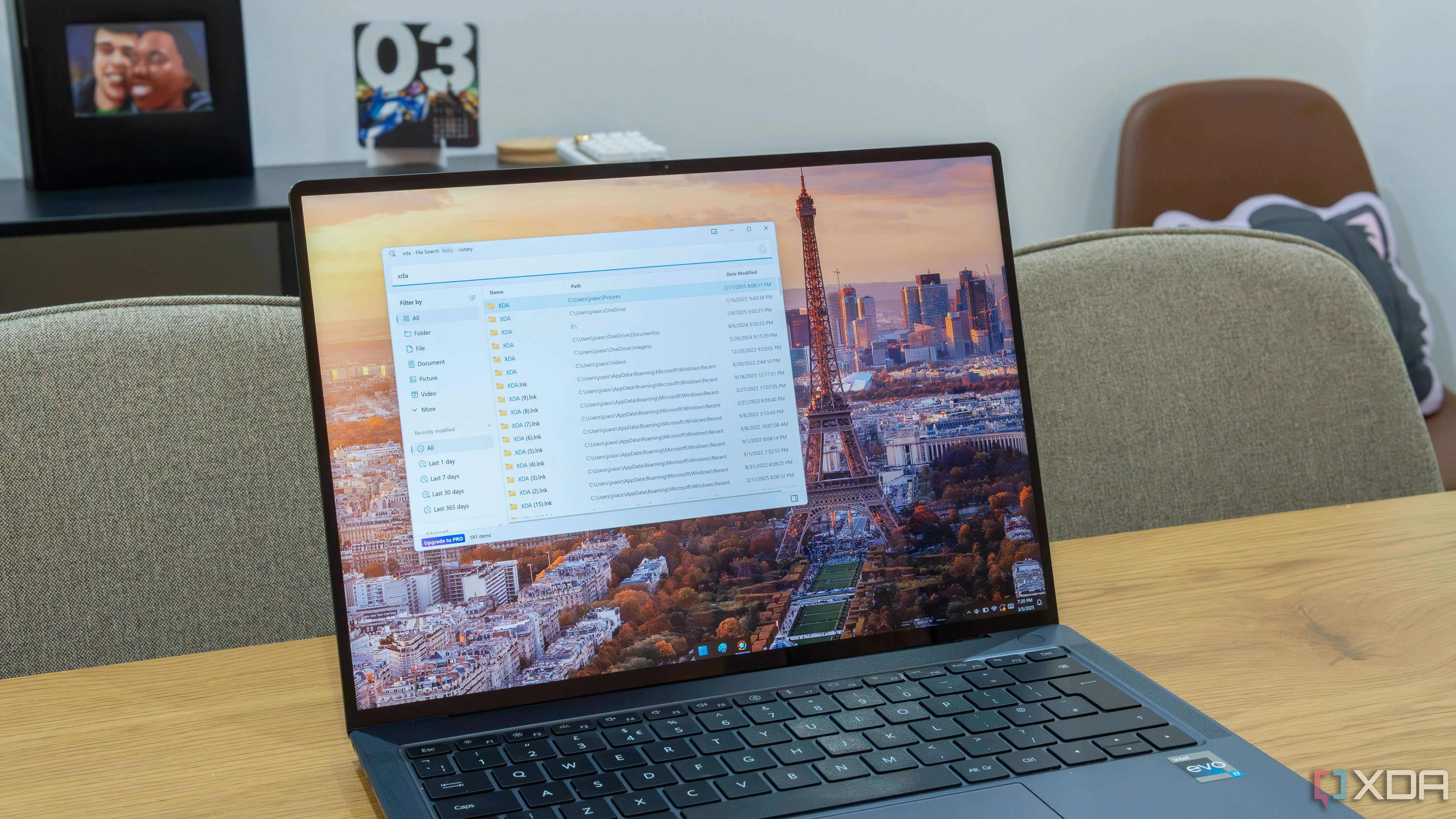 Màn hình laptop Windows 11 hiển thị kết quả tìm kiếm tập tin với Listary
