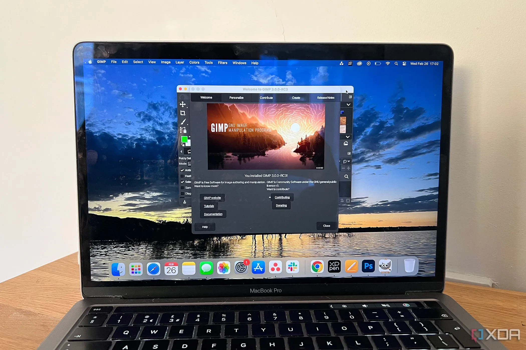 Màn hình tải Gimp 3.0 trên Macbook