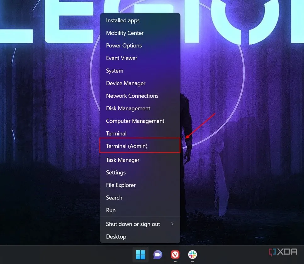 Mở Windows Terminal với quyền quản trị viên từ menu ngữ cảnh của nút Start trong Windows 11.
