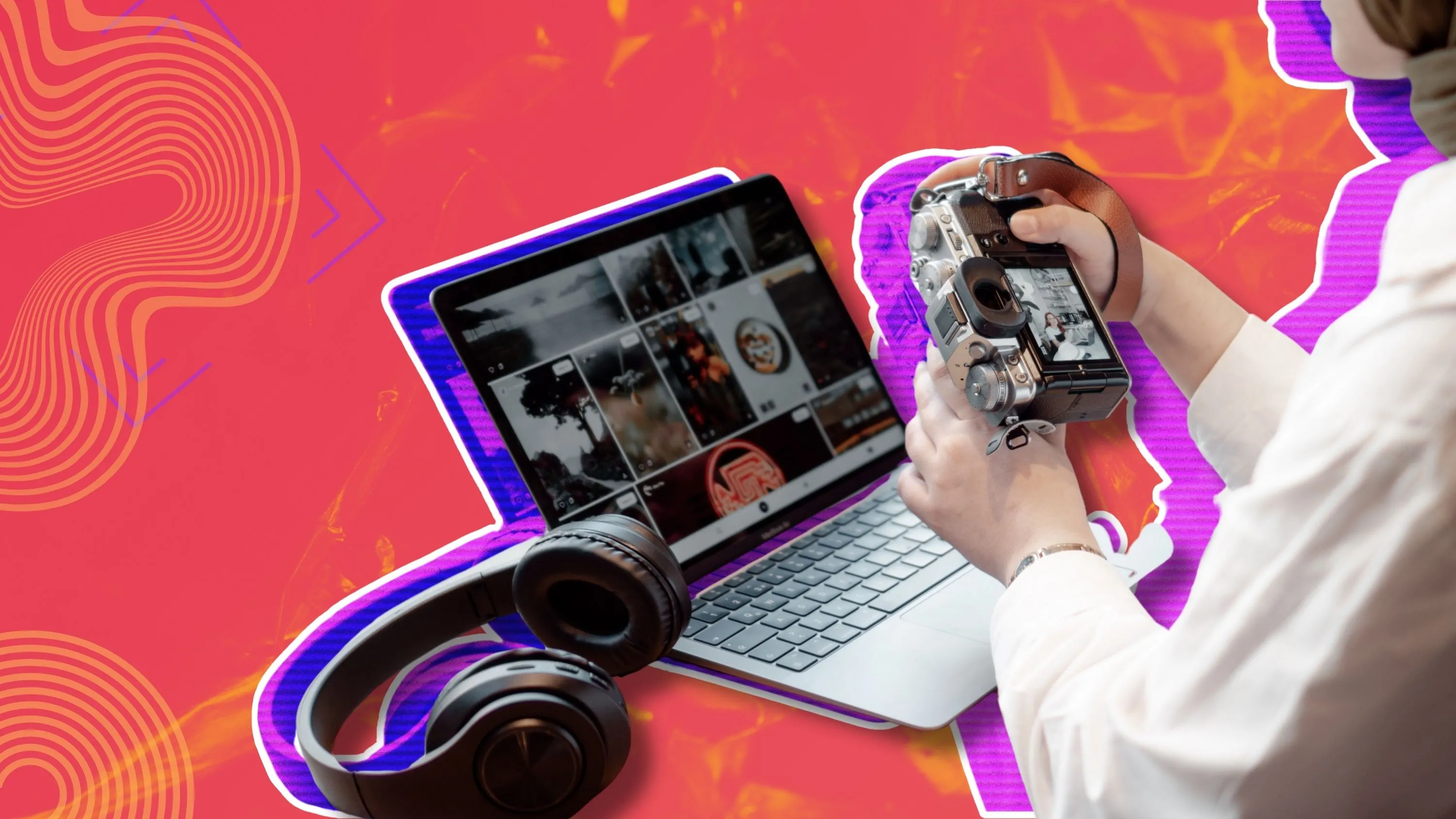Người dùng đang xem ảnh trên máy ảnh số, bên cạnh là laptop hiển thị thư viện ảnh - Thể hiện sự linh hoạt của Photopea