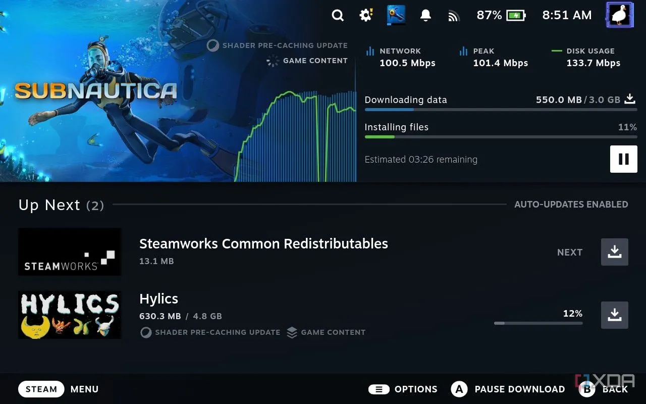 Trình đổ bóng Vulkan đang được tải xuống và lưu vào bộ nhớ đệm trước cho game Subnautica trên SteamOS, minh họa trải nghiệm tối ưu gaming của hệ điều hành Linux này