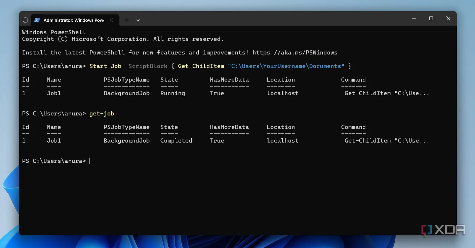 Ảnh chụp màn hình cho thấy việc chạy ngầm một tác vụ trong PowerShell