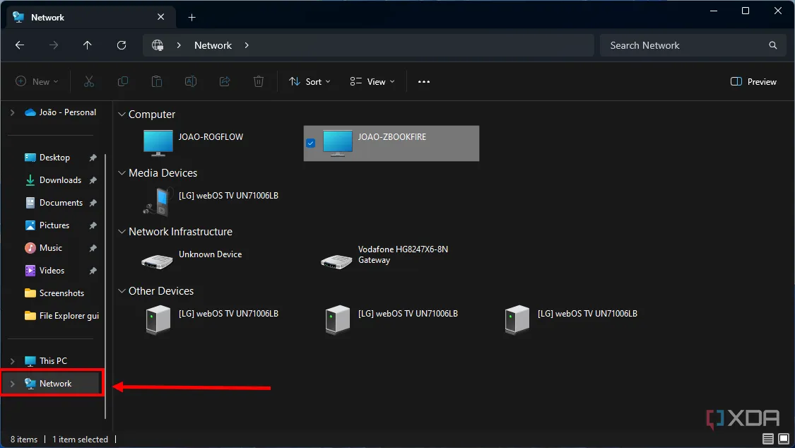 Ảnh chụp màn hình File Explorer trên Windows, hiển thị các vị trí mạng và thiết bị được kết nối