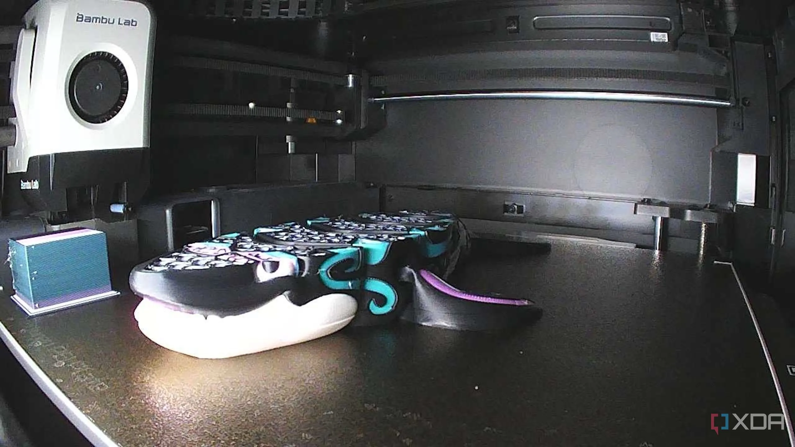 Bố cục in 3D tối ưu với nhiều chi tiết nhỏ được sắp xếp trên bàn in
