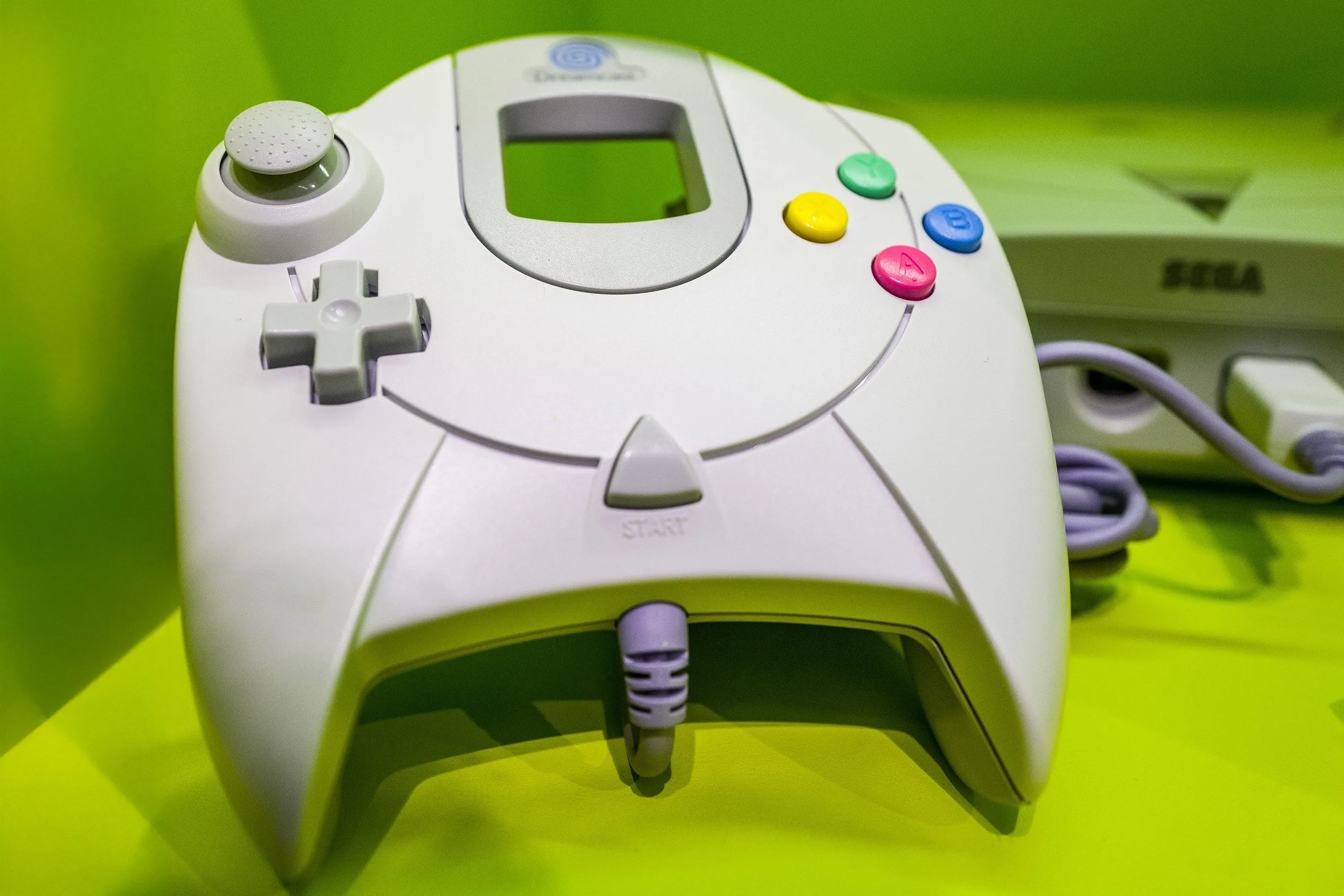 Bộ điều khiển đặc trưng của console Sega Dreamcast
