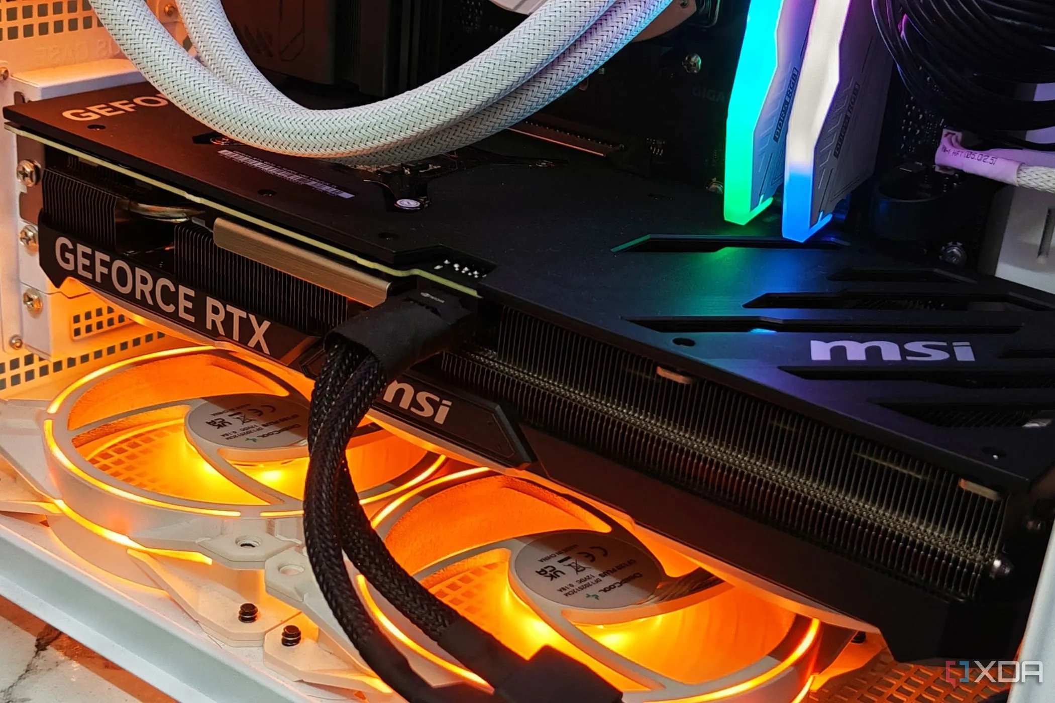 Card đồ họa MSI GeForce RTX 4070 Ti Super Ventus 3X, một ví dụ về mẫu GPU có thể có phiên bản 'OC'.