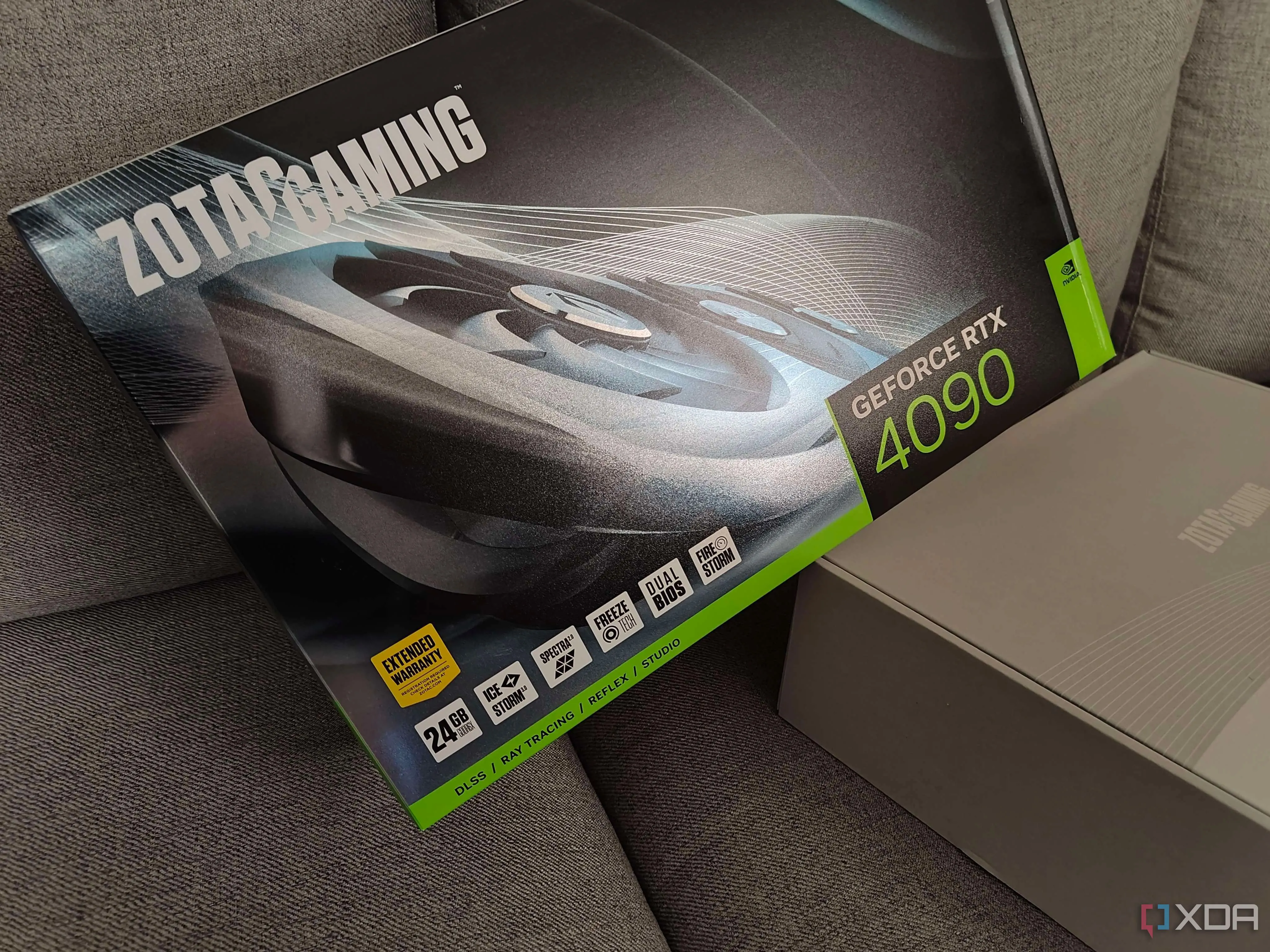 Card đồ họa Zotac RTX 4090, mẫu flagship với VRAM dồi dào cho game 4K