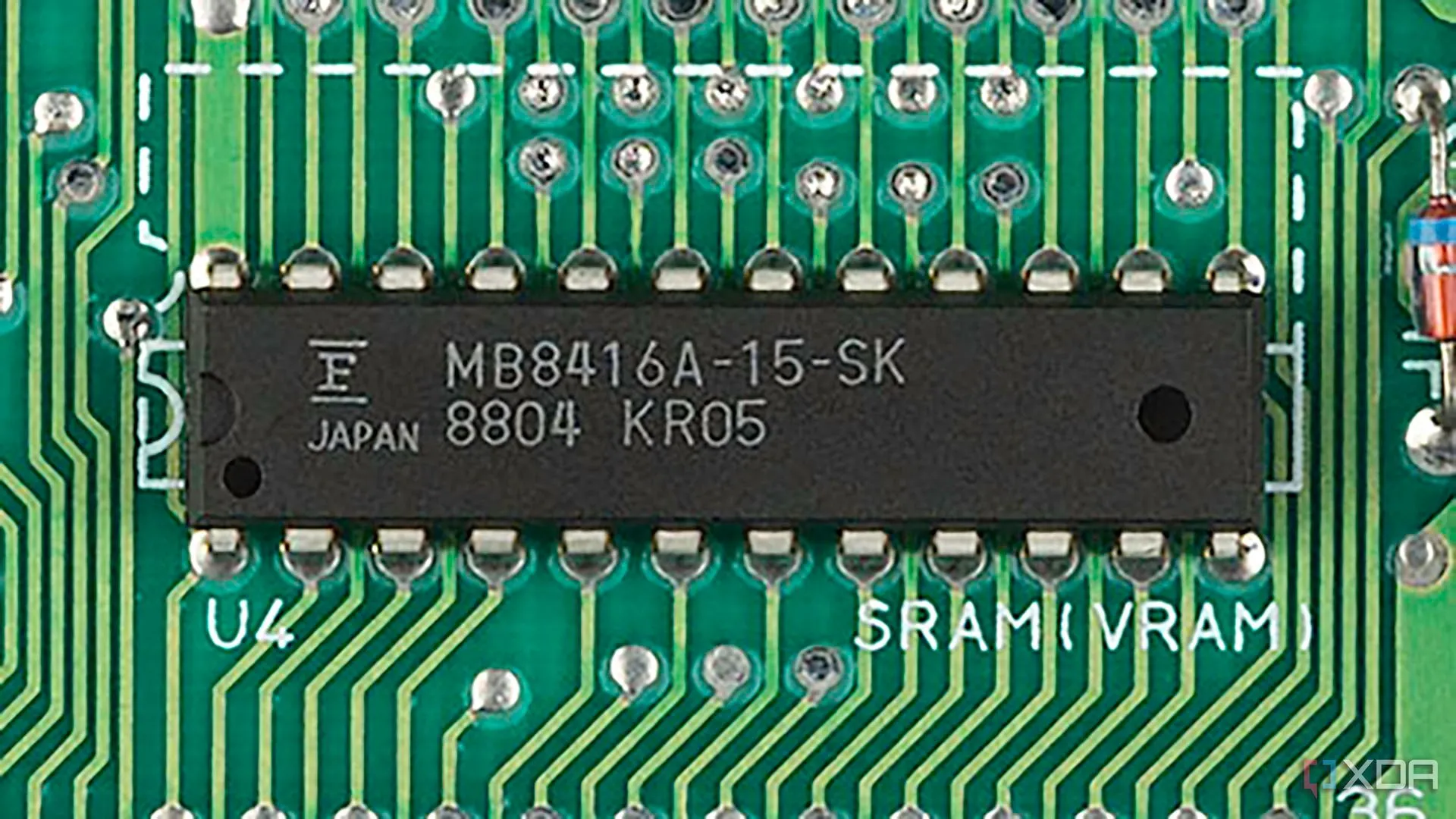 Chip VRAM 2KB của NES, nơi lưu trữ dữ liệu video cho hình ảnh game