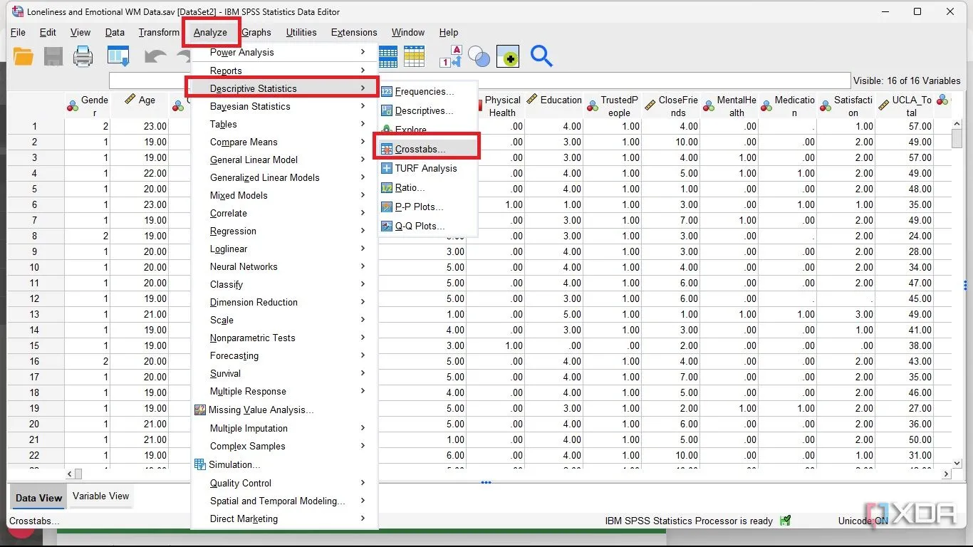 Chọn Crosstabs (Bảng chéo) để thực hiện kiểm định Chi-Square trong SPSS