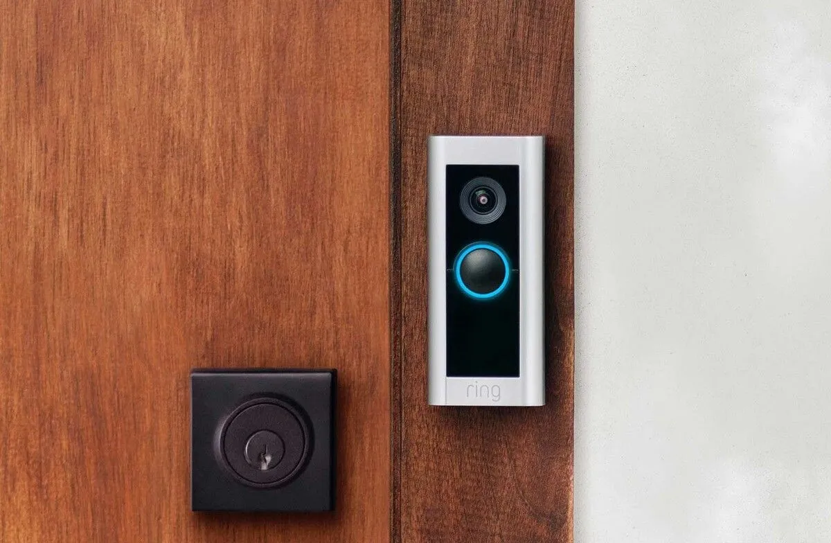 Chuông cửa thông minh Ring Video Doorbell Pro 2, một ví dụ về thiết bị IoT cần được phân vùng mạng an toàn để bảo vệ hệ thống nhà thông minh