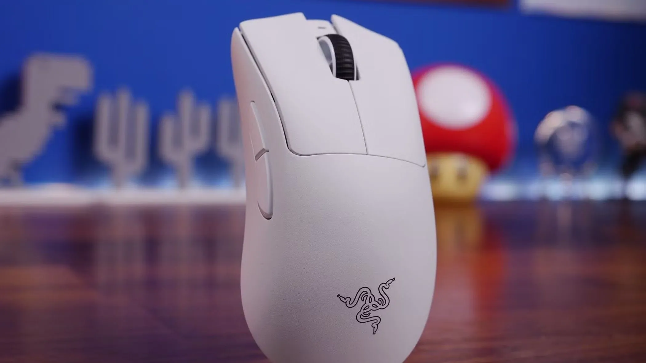 Chuột gaming Razer DeathAdder V3 Pro, minh họa cho các mẫu chuột có tần số polling rate 8000Hz cực cao.