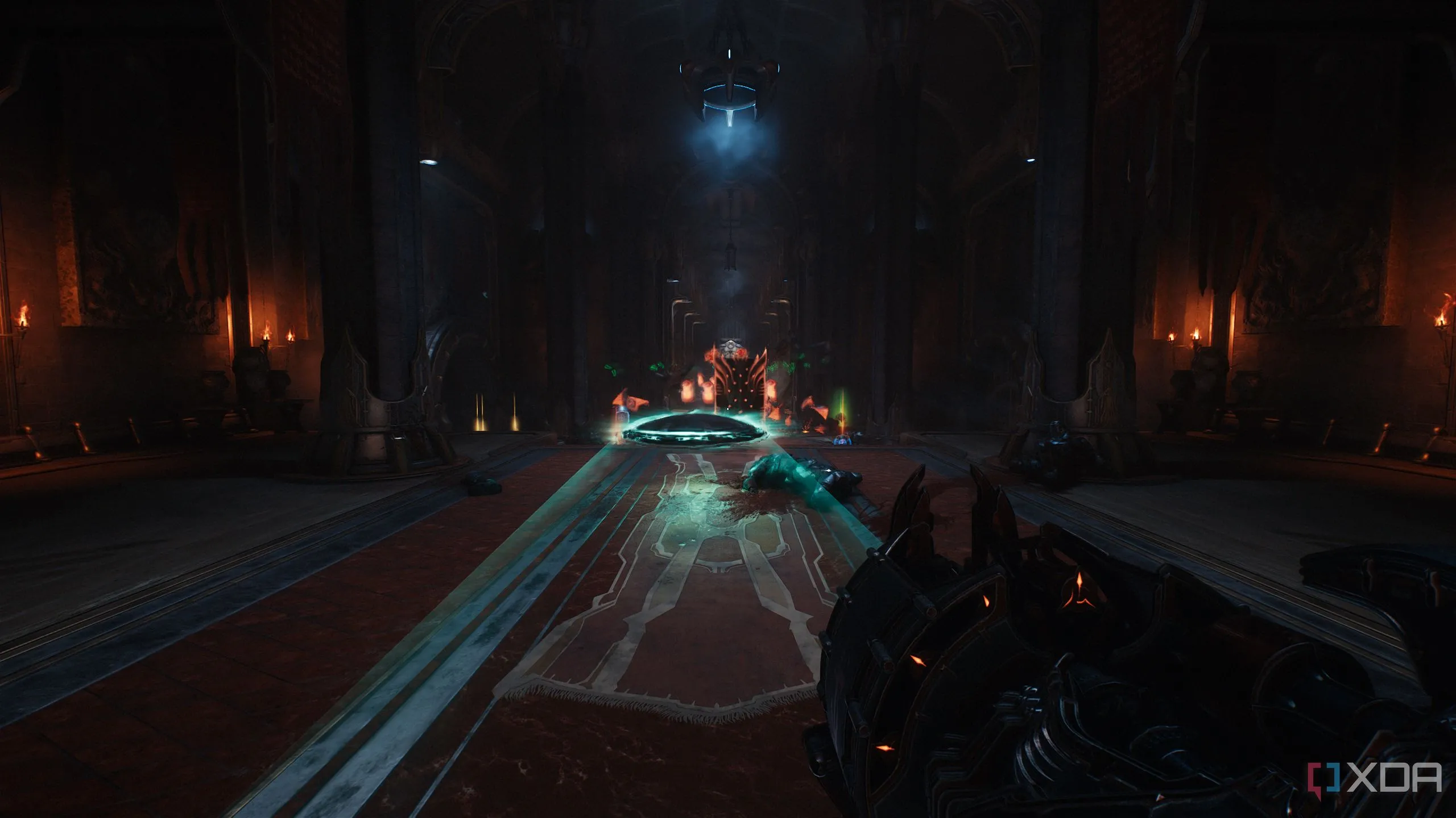 Doom Slayer dùng khiên tấn công kẻ thù Mancubus và lính khiên tại hành lang Sentinel Barracks.