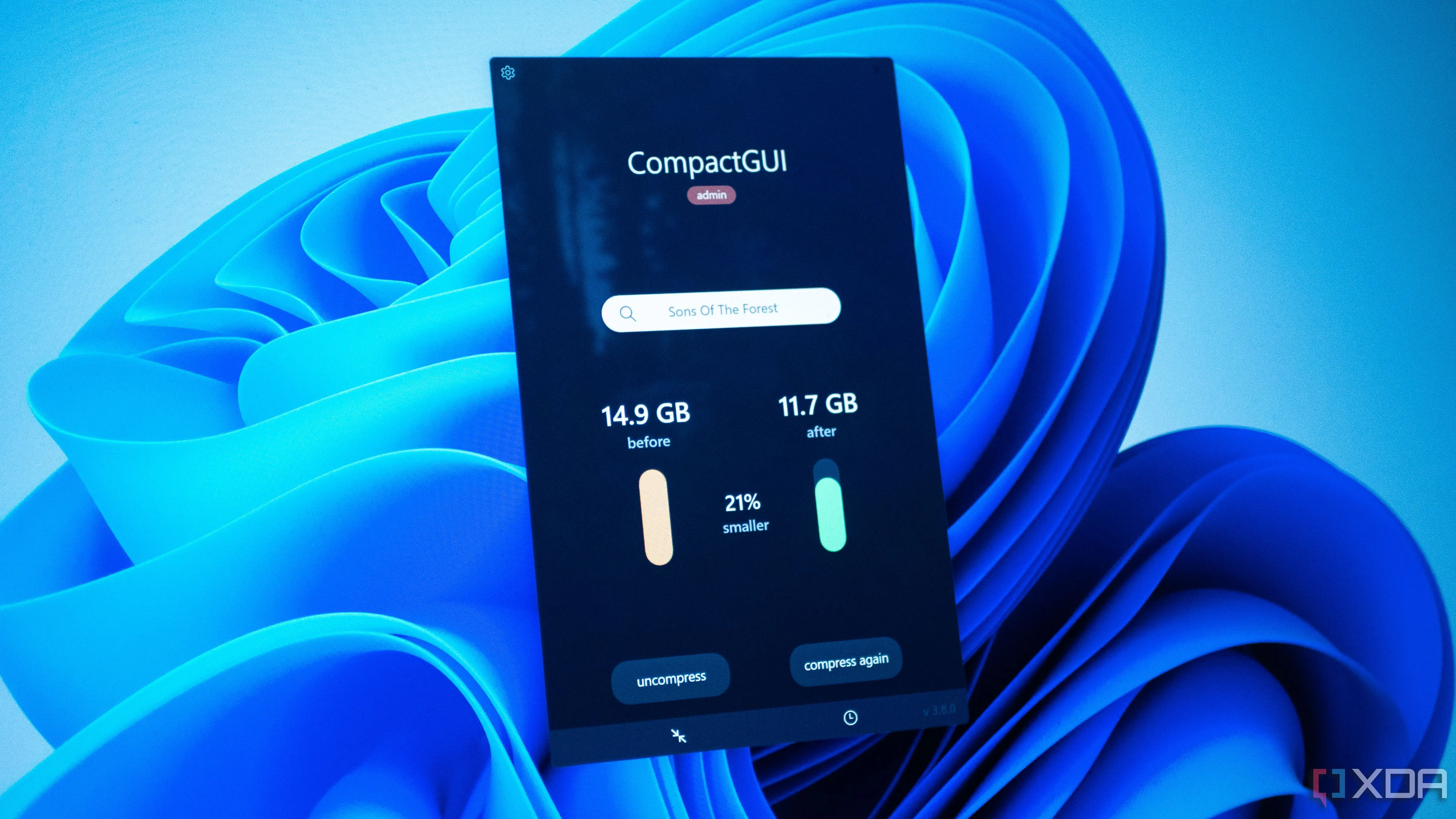 Giao diện CompactGUI trên Windows 11 hiển thị game Sons of the Forest đã được nén giảm 21% dung lượng ổ cứng