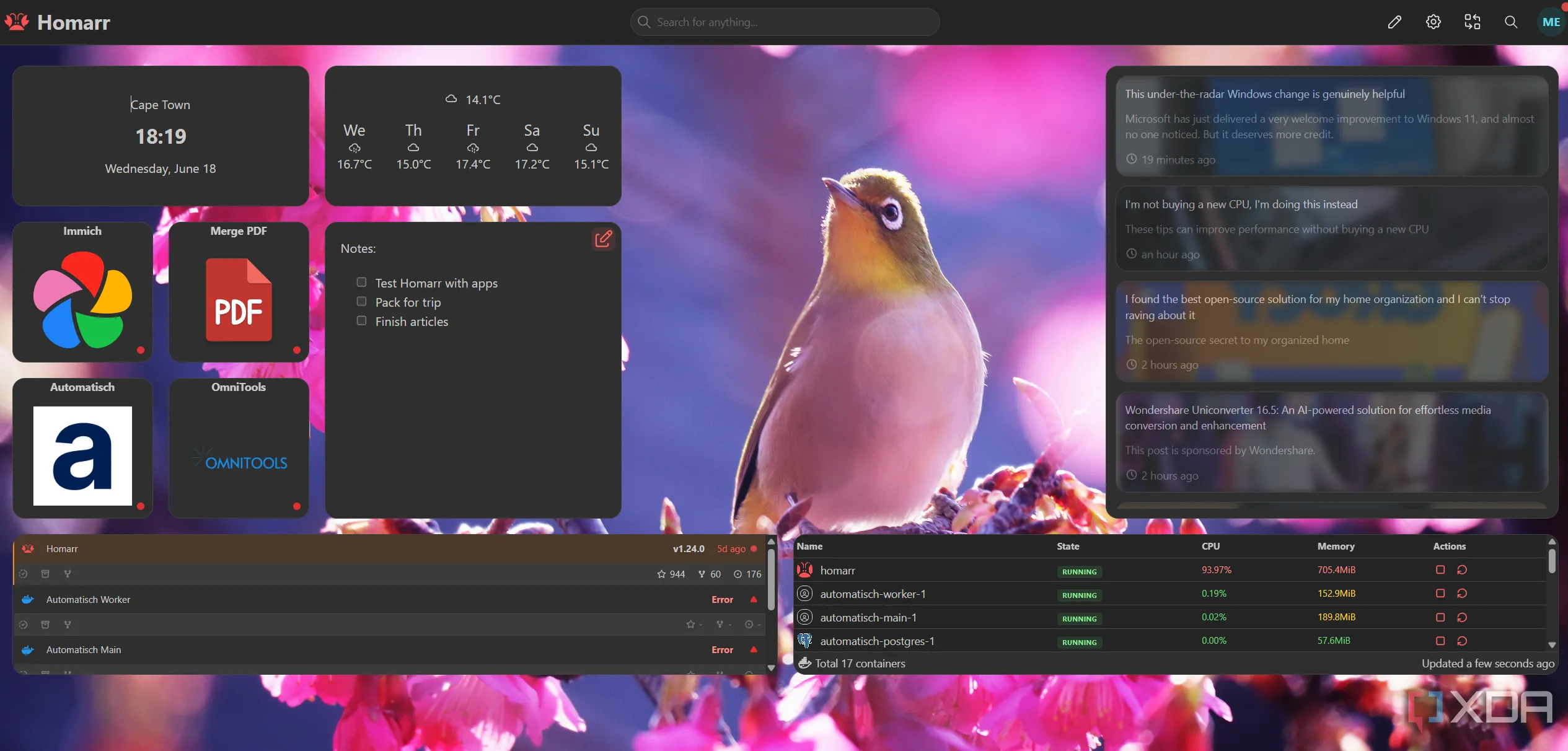Giao diện dashboard Homarr đã được cấu hình với nhiều ứng dụng và widget khác nhau, giúp người dùng dễ dàng truy cập và quản lý các dịch vụ tự host.