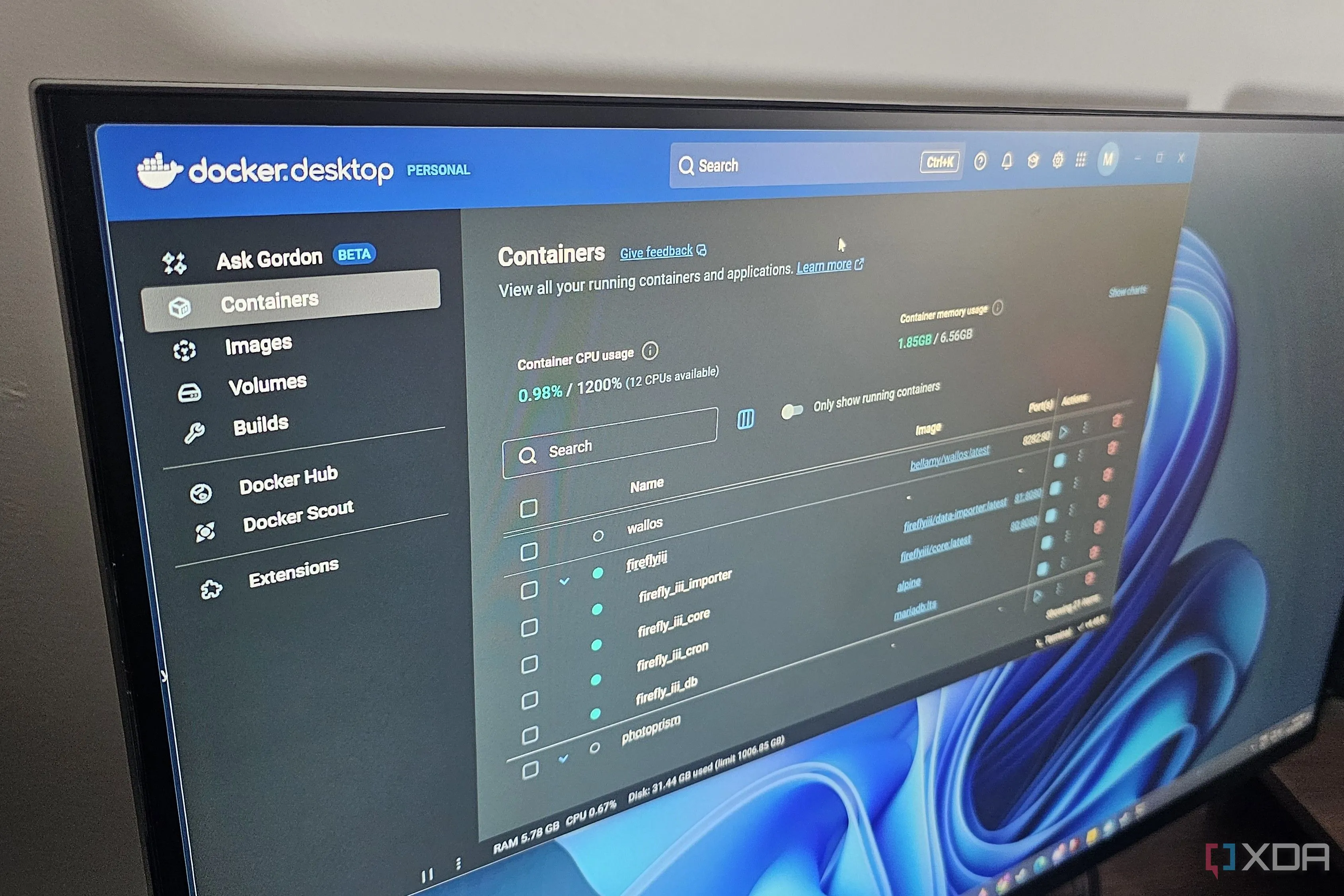 Giao diện Docker Desktop trên máy tính Windows
