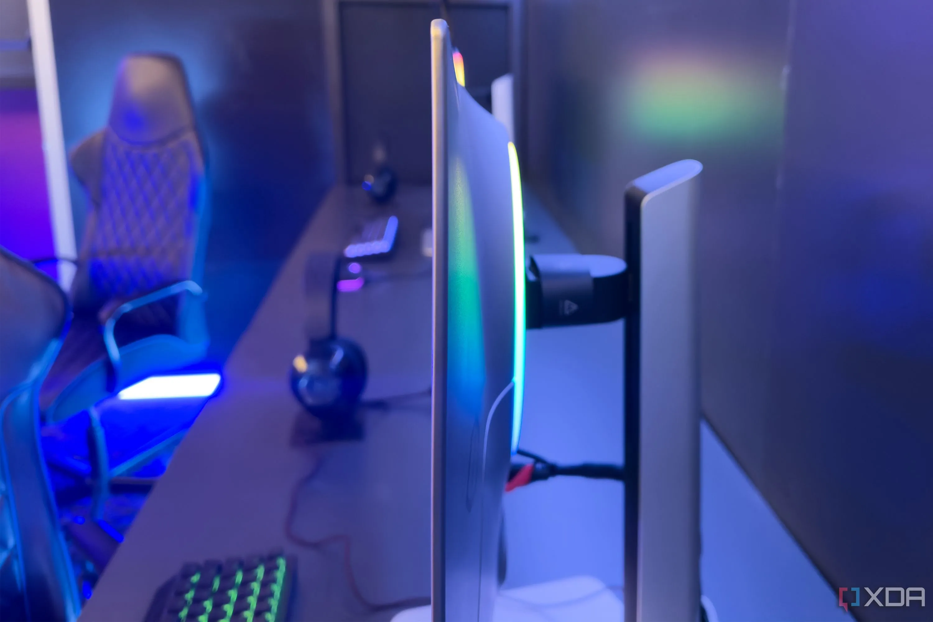 Hình ảnh cận cảnh màn hình chơi game Samsung Odyssey OLED G6 500Hz