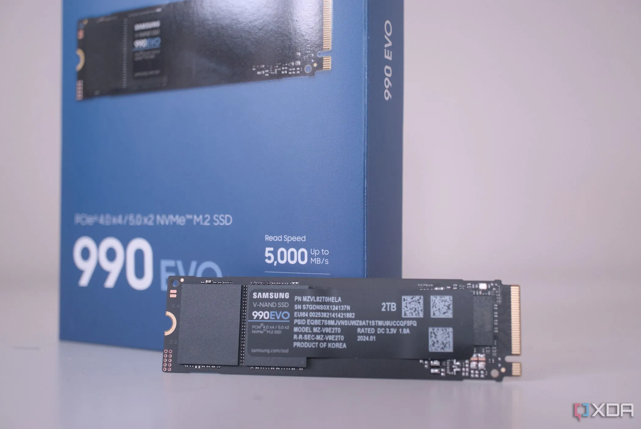 Hộp sản phẩm Samsung 990 Evo