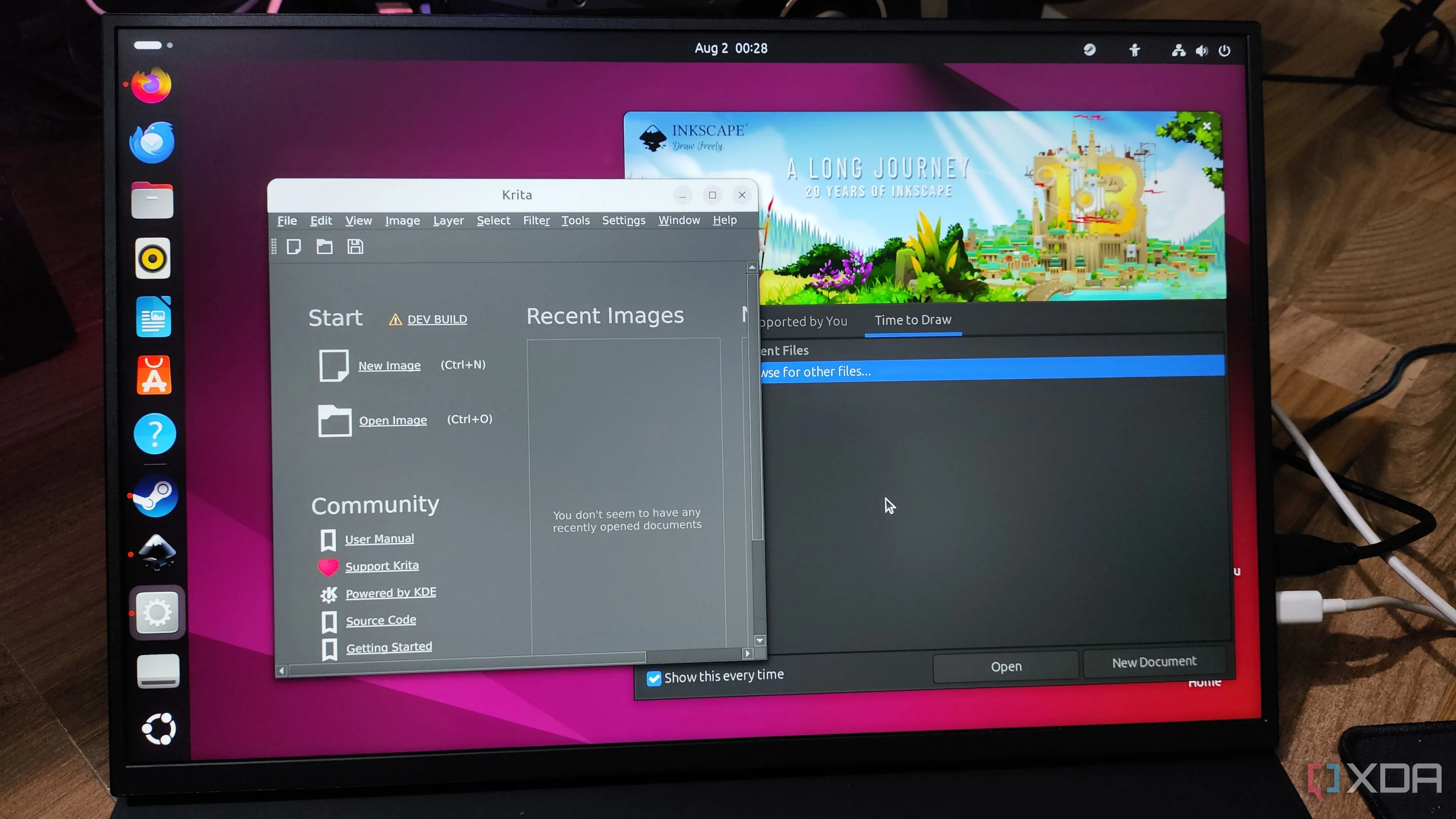 Màn hình hiển thị giao diện Inkscape và Krita trên một thiết bị Uperfect UGame K118, minh họa khả năng thay thế ứng dụng chuyên nghiệp trên Linux