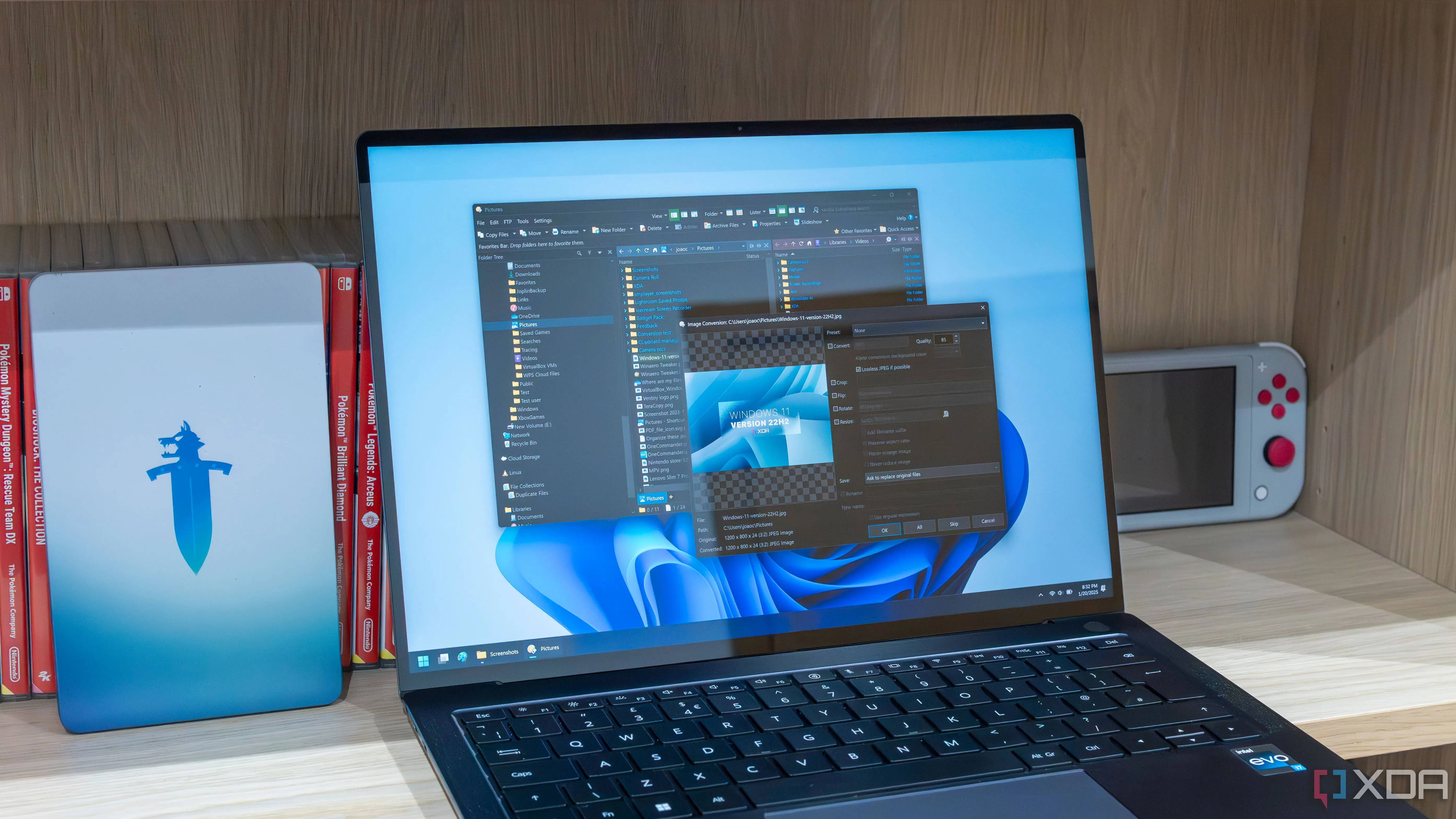Màn hình laptop Windows 11 hiển thị ứng dụng quản lý tệp Directory Opus