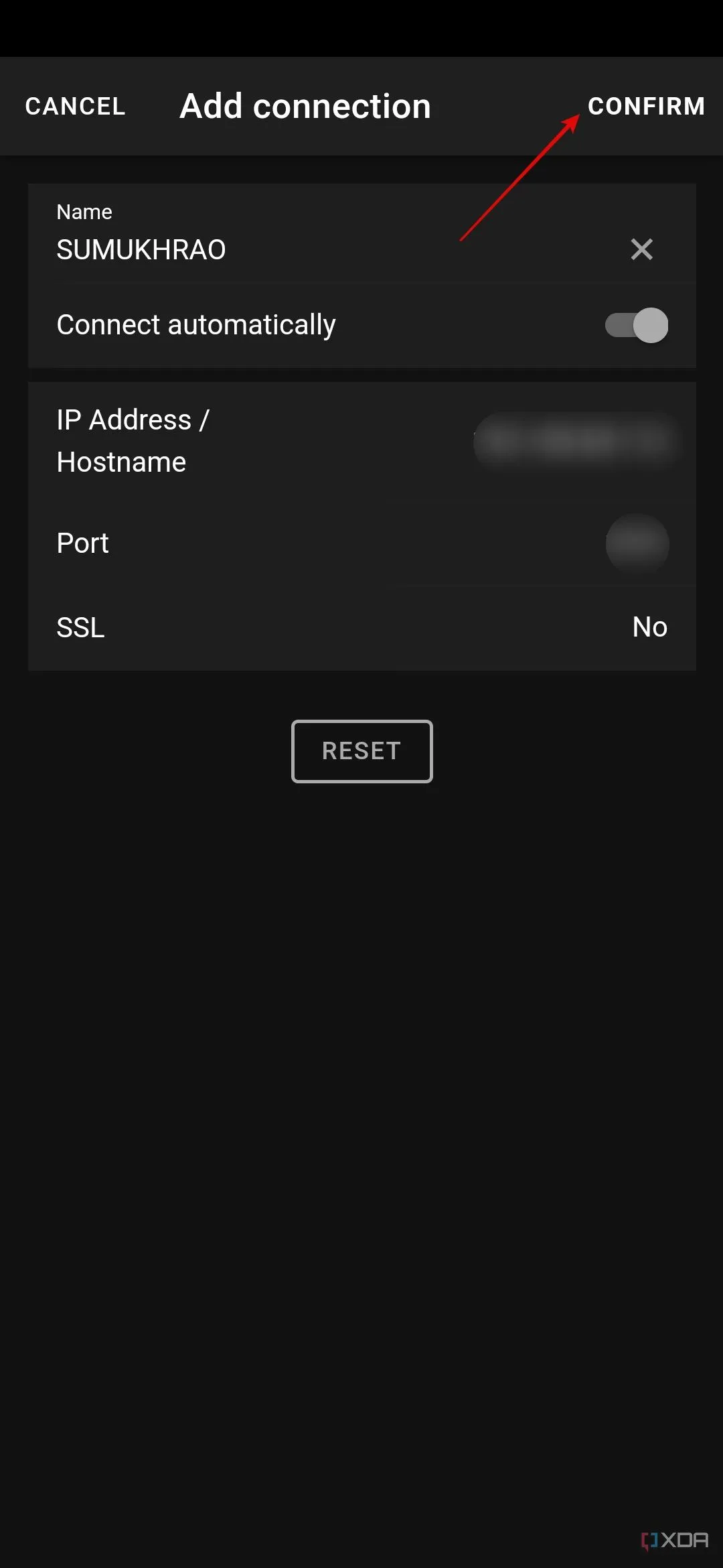 Màn hình xác nhận kết nối trên ứng dụng Macro Deck di động hiển thị thông tin IP, cổng và nút 'Connect automatically'
