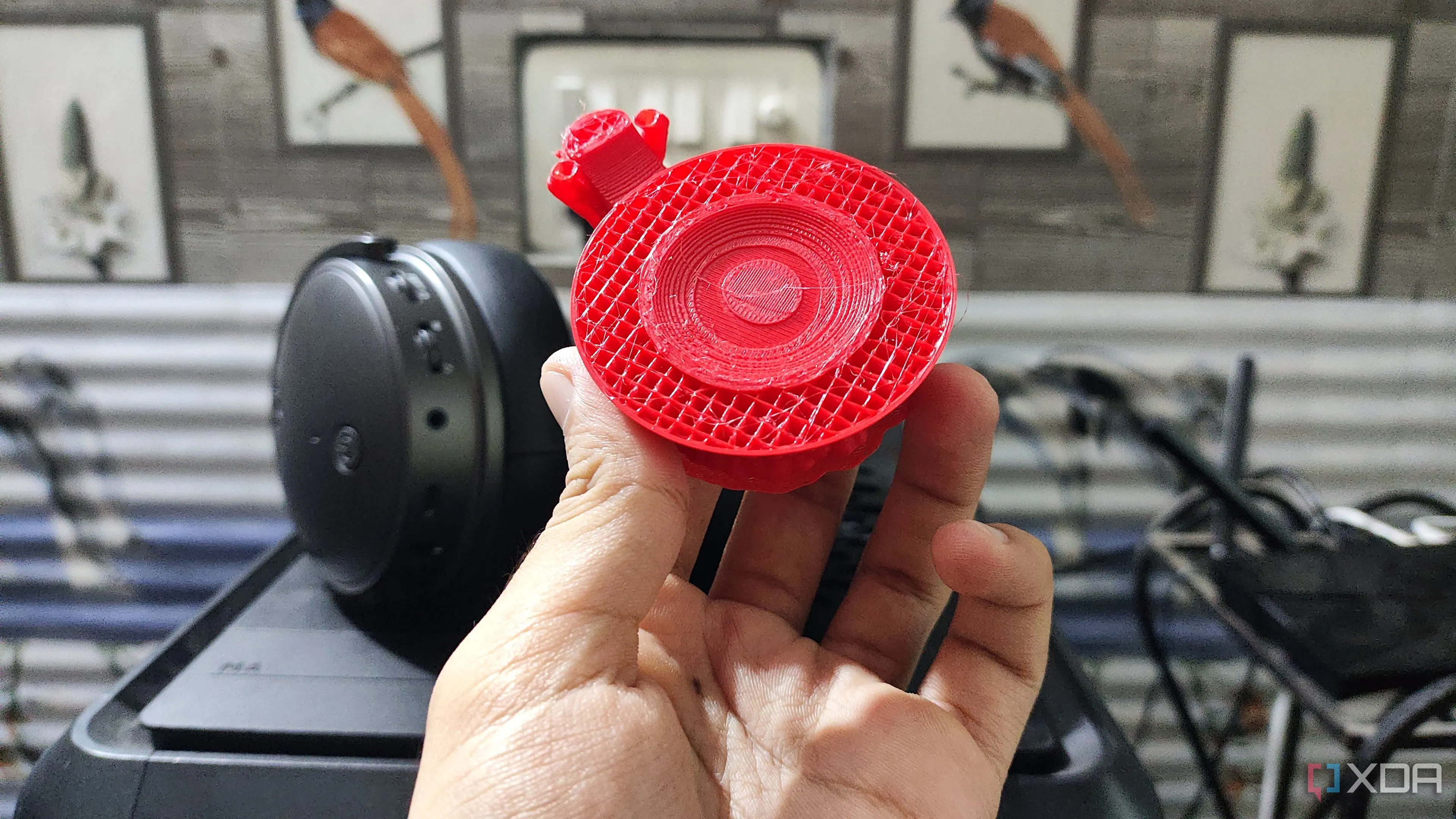 Mẫu in 3D bị lỗi, minh họa một trong những vấn đề nhỏ khi thay sợi trên Elegoo Centauri Carbon