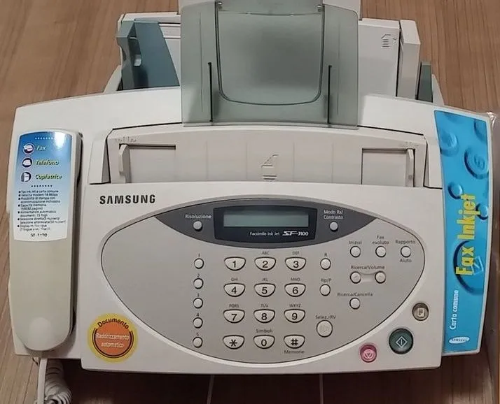 Máy Fax Samsung SF-3100 Inkjet, công cụ gửi tài liệu quan trọng trước khi email trở nên phổ biến.