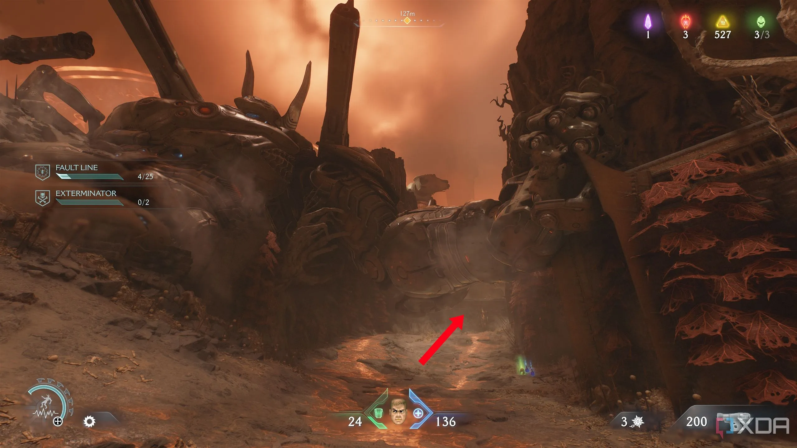 Mũi tên chỉ vào cánh tay của một Atlan Mech trong Doom The Dark Ages.