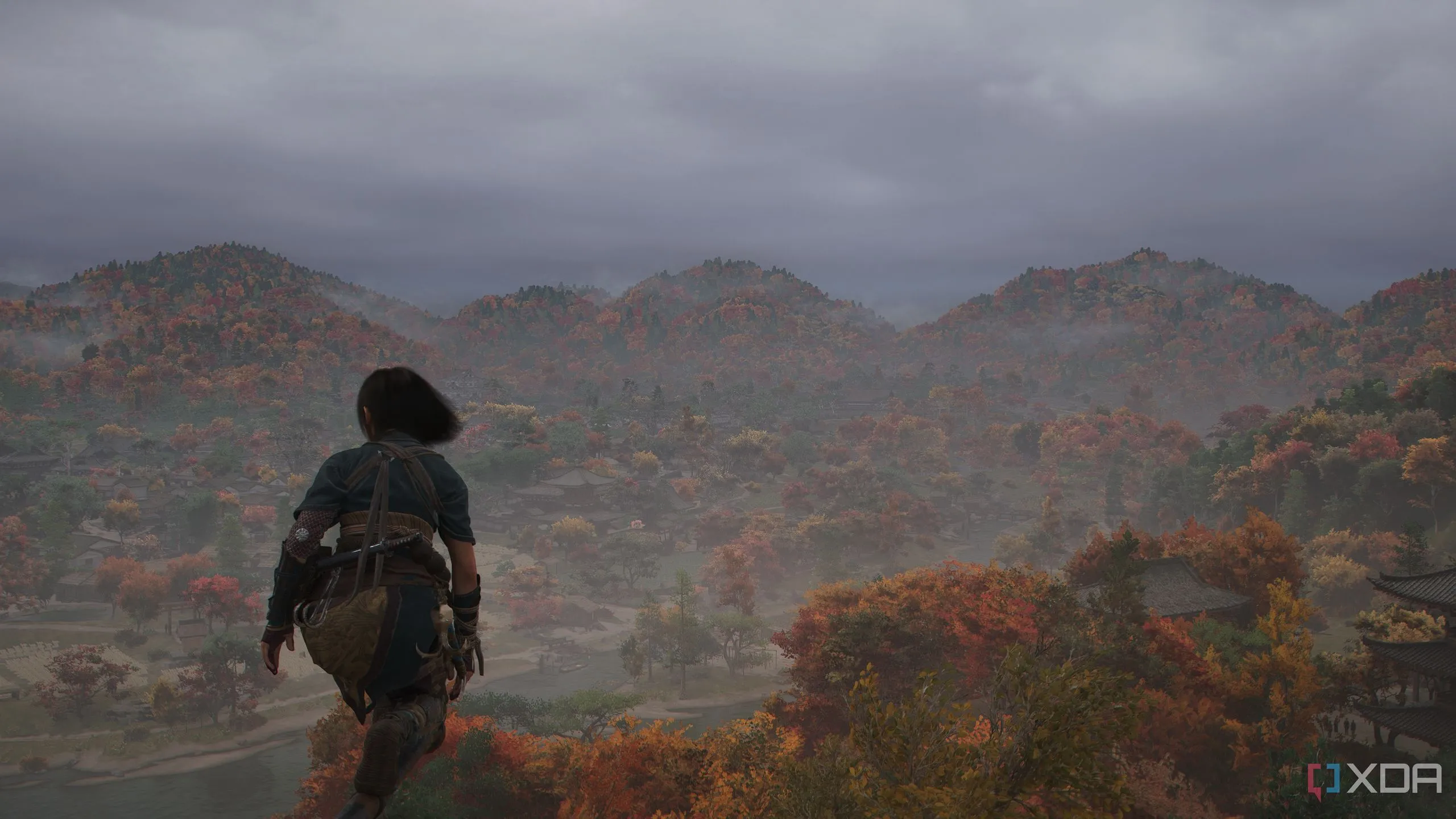 Naoe quan sát phong cảnh từ trên cao, khung cảnh ấn tượng từ Photo Mode Assassin's Creed Shadows.