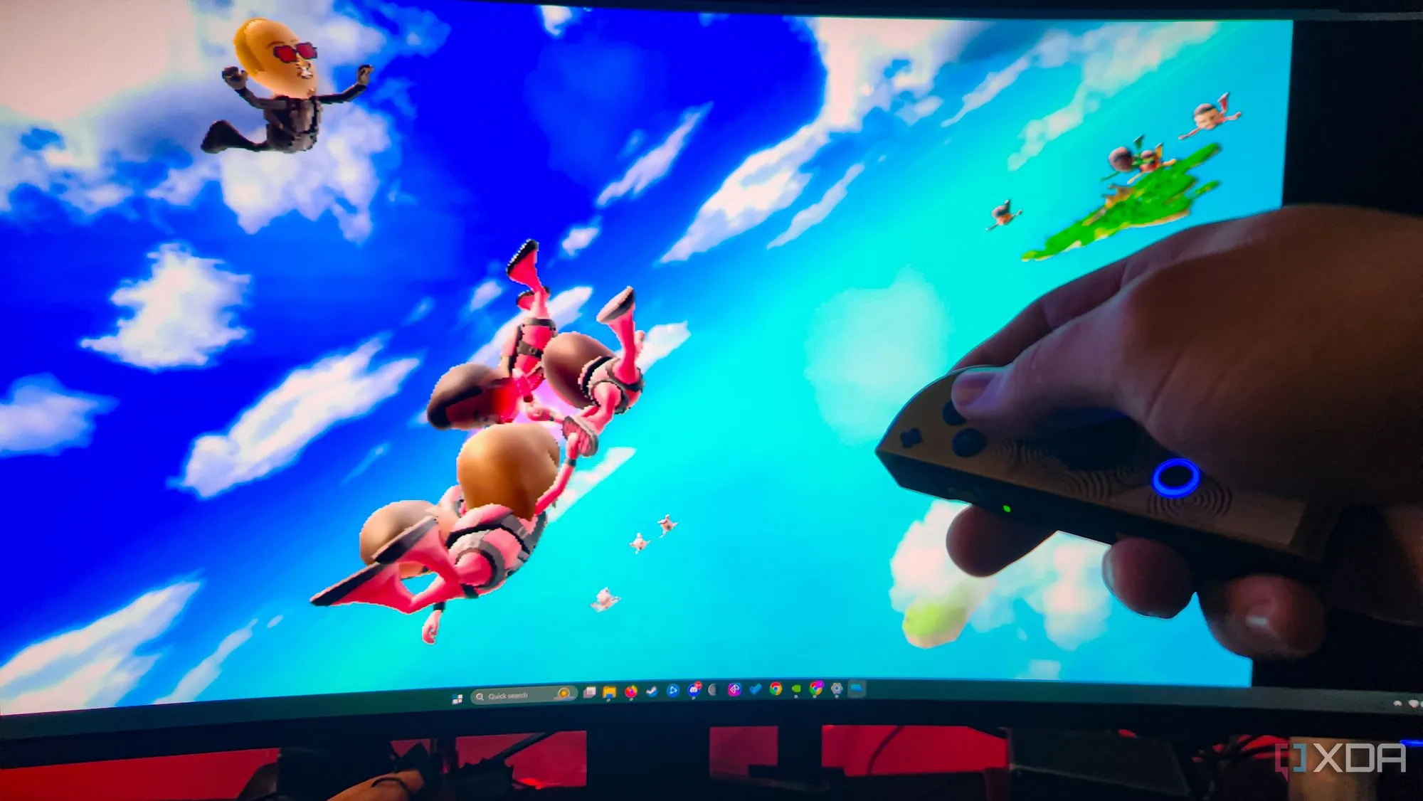 Người dùng thoải mái chơi game PC với Joy-Con của Nintendo Switch.