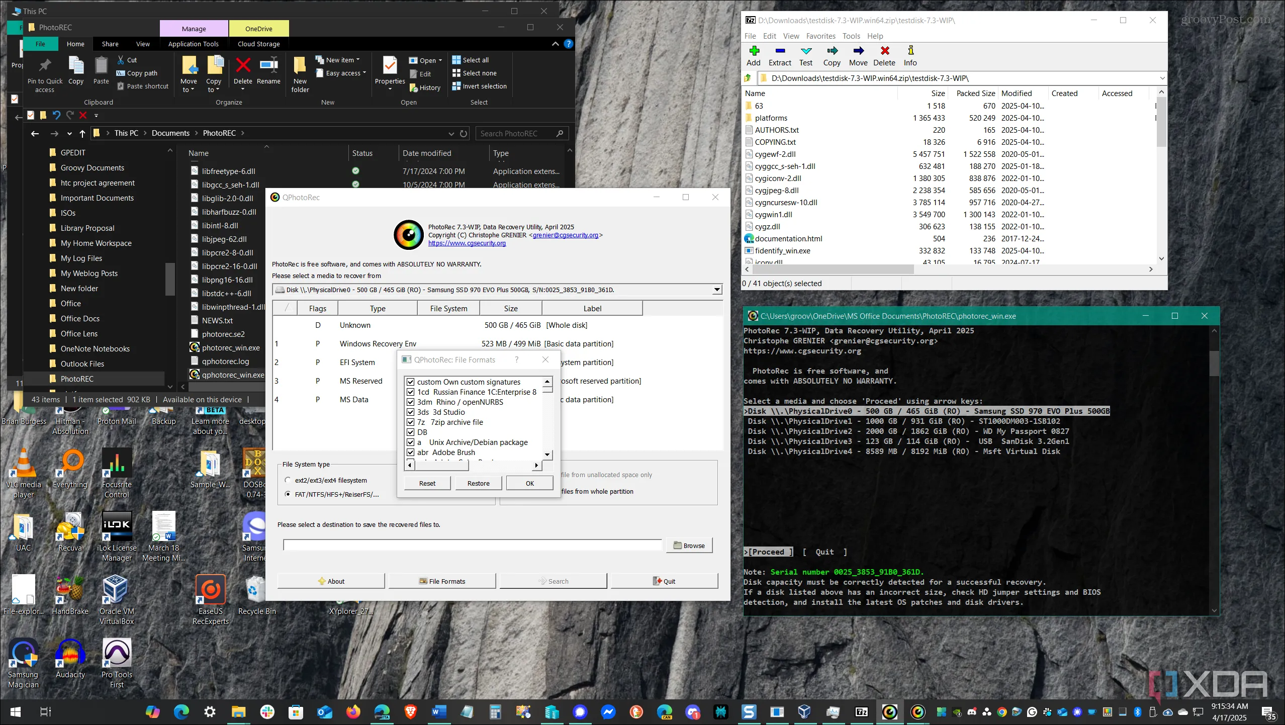 Phần mềm PhotoRec đang quét và khôi phục file trên hệ điều hành Windows