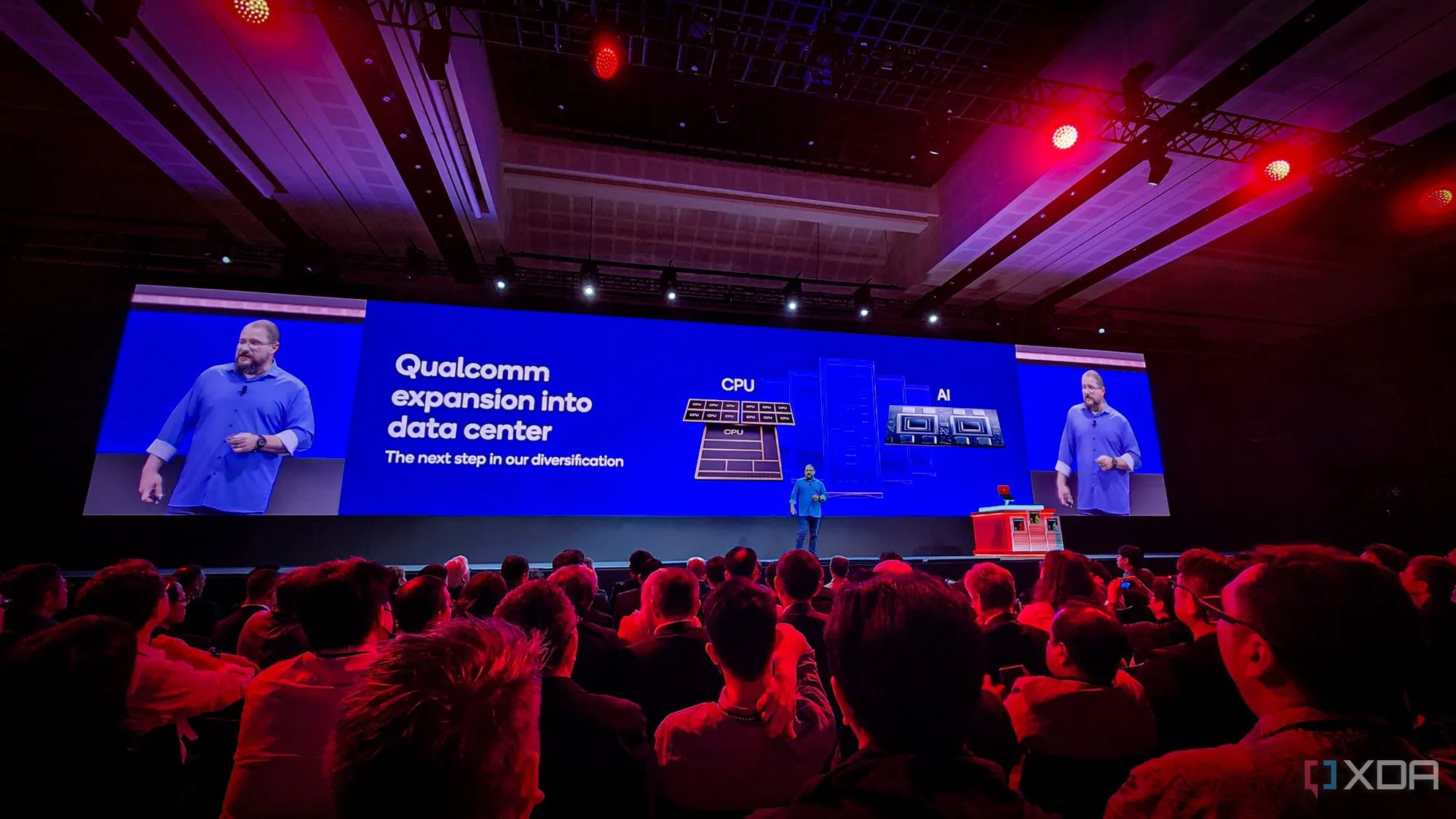 Qualcomm Snapdragon X Elite được giới thiệu tại sự kiện, nhấn mạnh cam kết của Qualcomm với thị trường PC và kiến trúc Oryon.