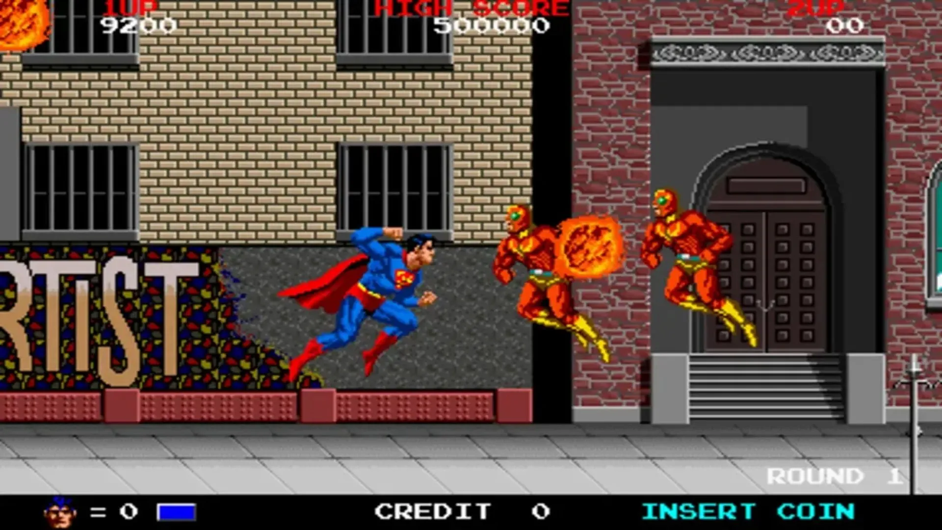 Superman chiến đấu với kẻ thù trong game arcade Superman The Video Game năm 1988