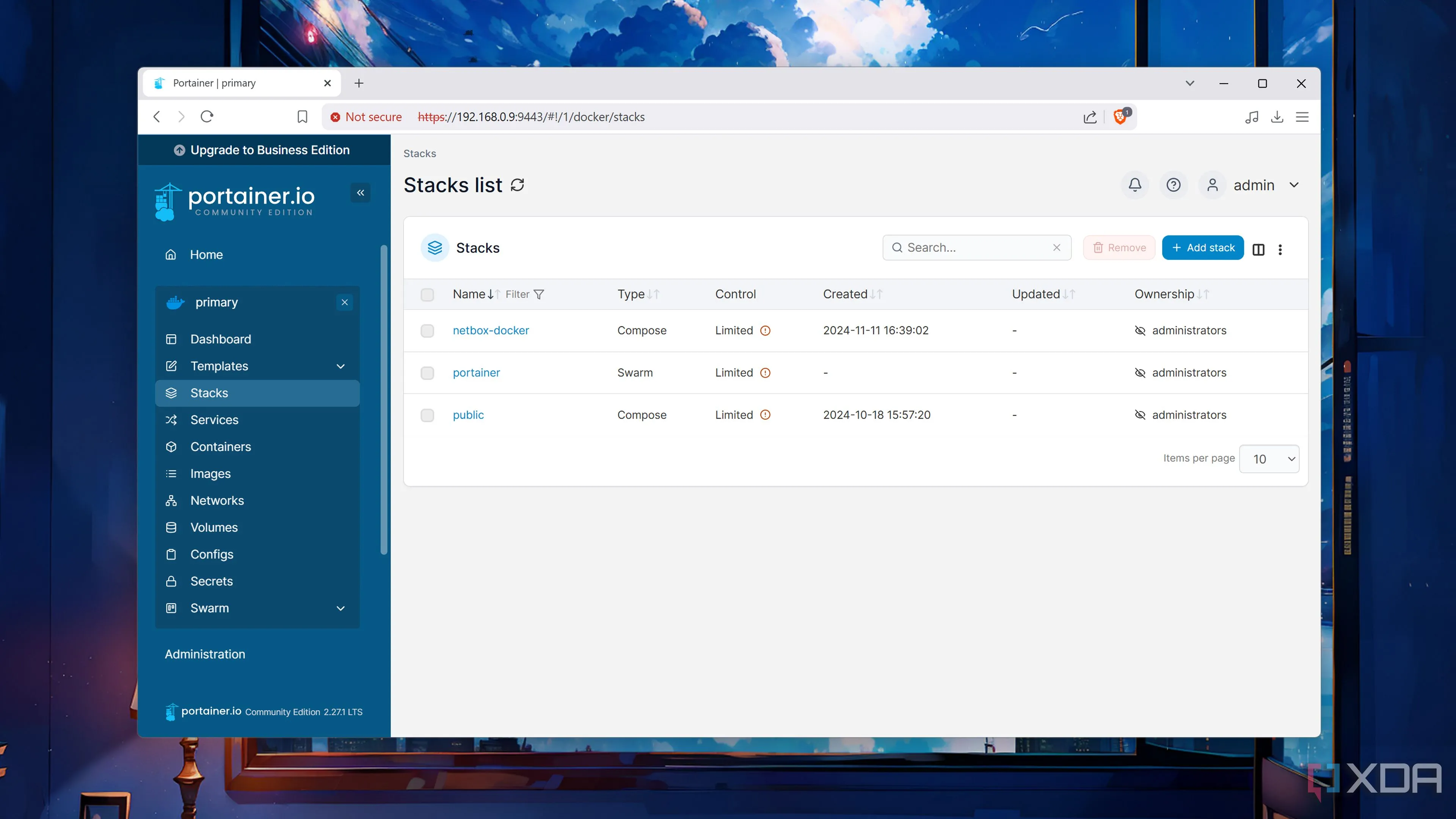 Tab Stacks trong giao diện Portainer hiển thị các dịch vụ được triển khai trên Docker Swarm.
