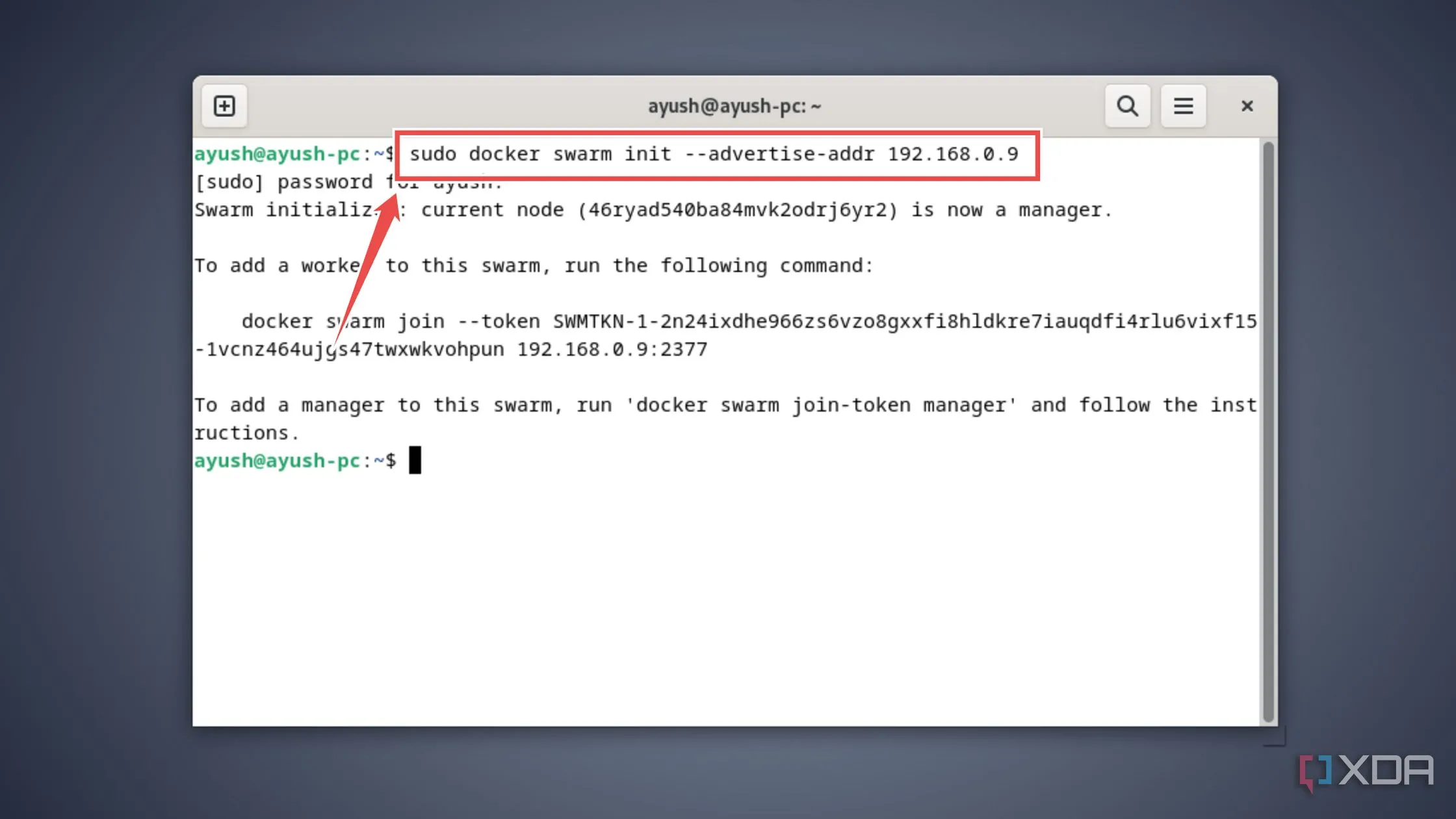 Terminal hiển thị quá trình khởi tạo Docker Swarm với lệnh docker swarm init và địa chỉ IP.