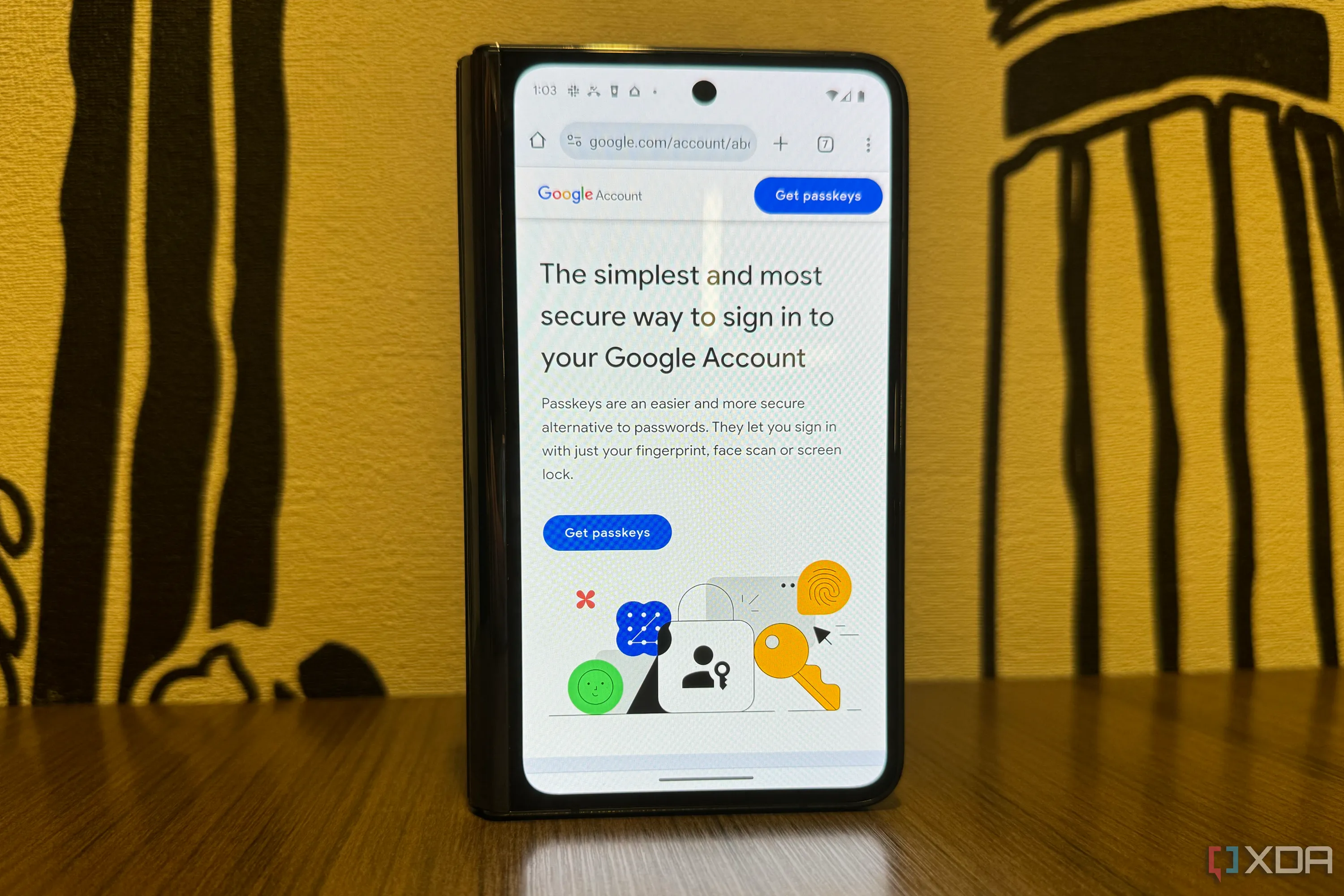 Trang quản lý Passkeys của Google trên điện thoại Pixel Fold, minh họa sự tích hợp của khóa truy cập