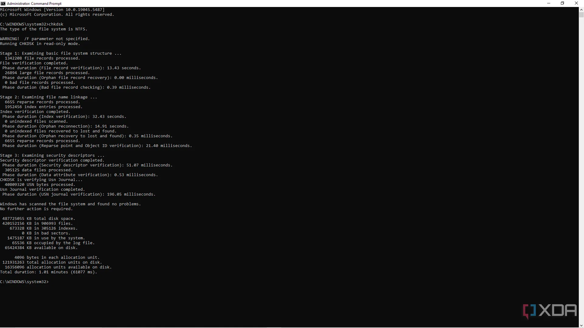 Ví dụ về lệnh chkdsk đang chạy để quét và sửa lỗi trên ổ đĩa hệ thống.