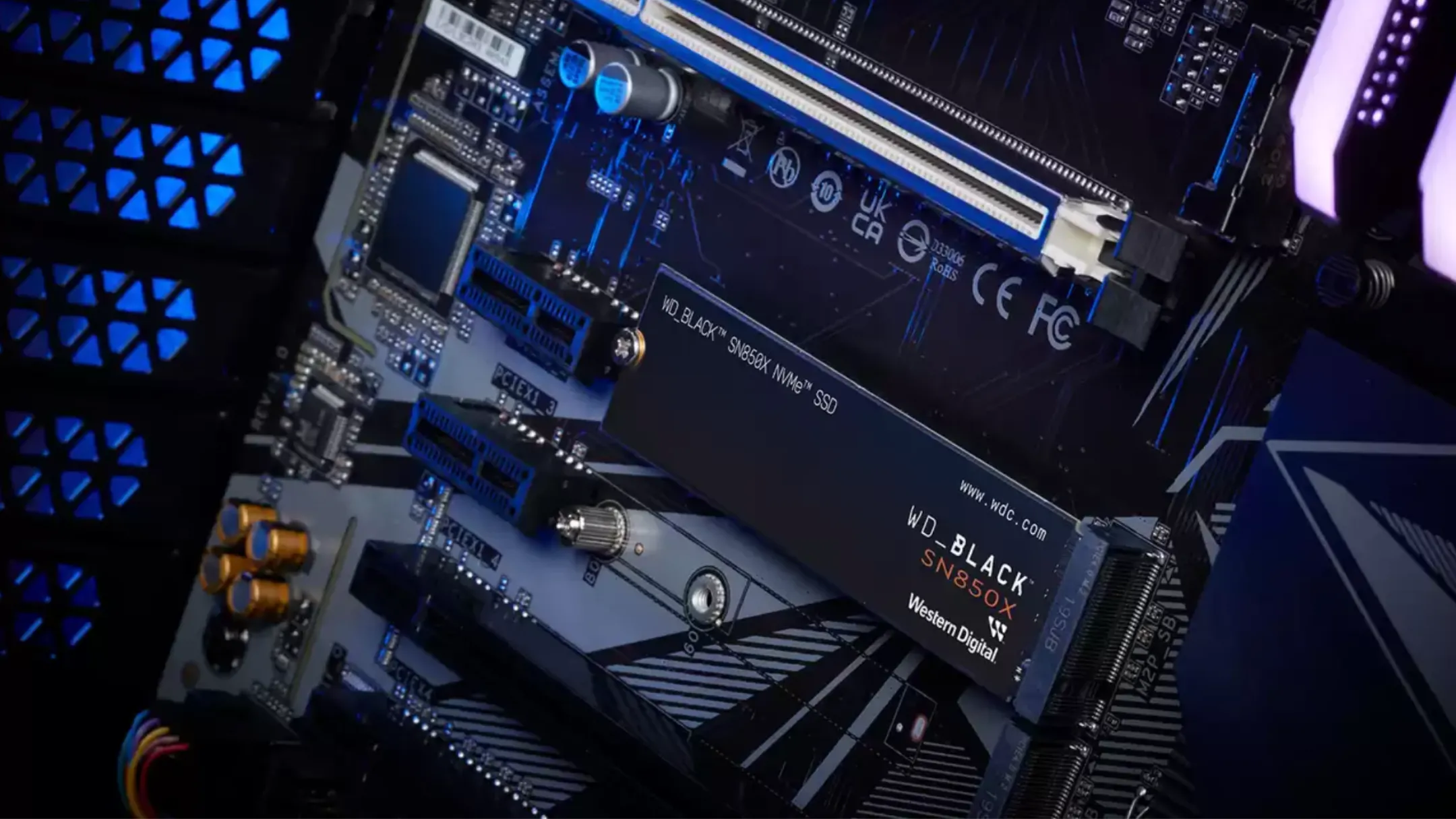 WD Black SN850X 8TB NVMe Internal Gaming SSD Solid State Drive được lắp đặt trên bo mạch chủ